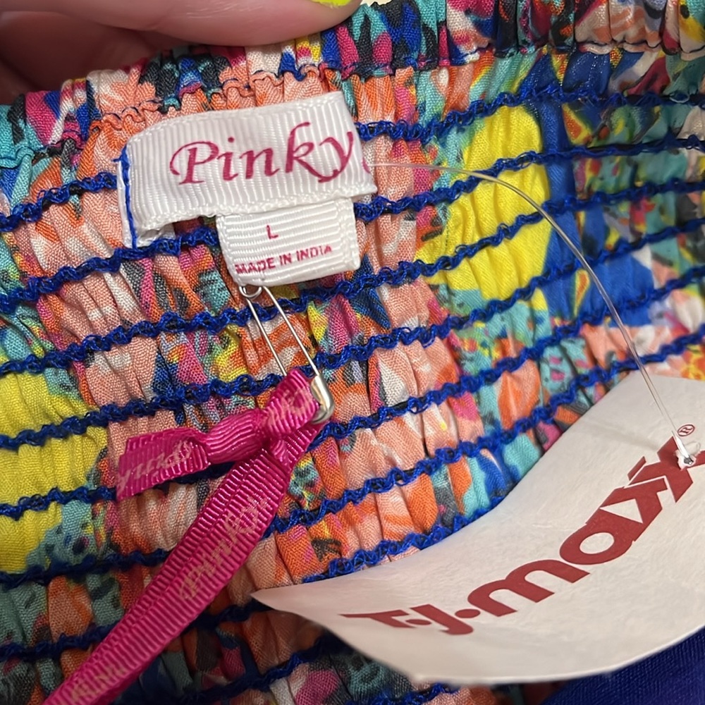 Pattern Dress - Picture 2 of 4
